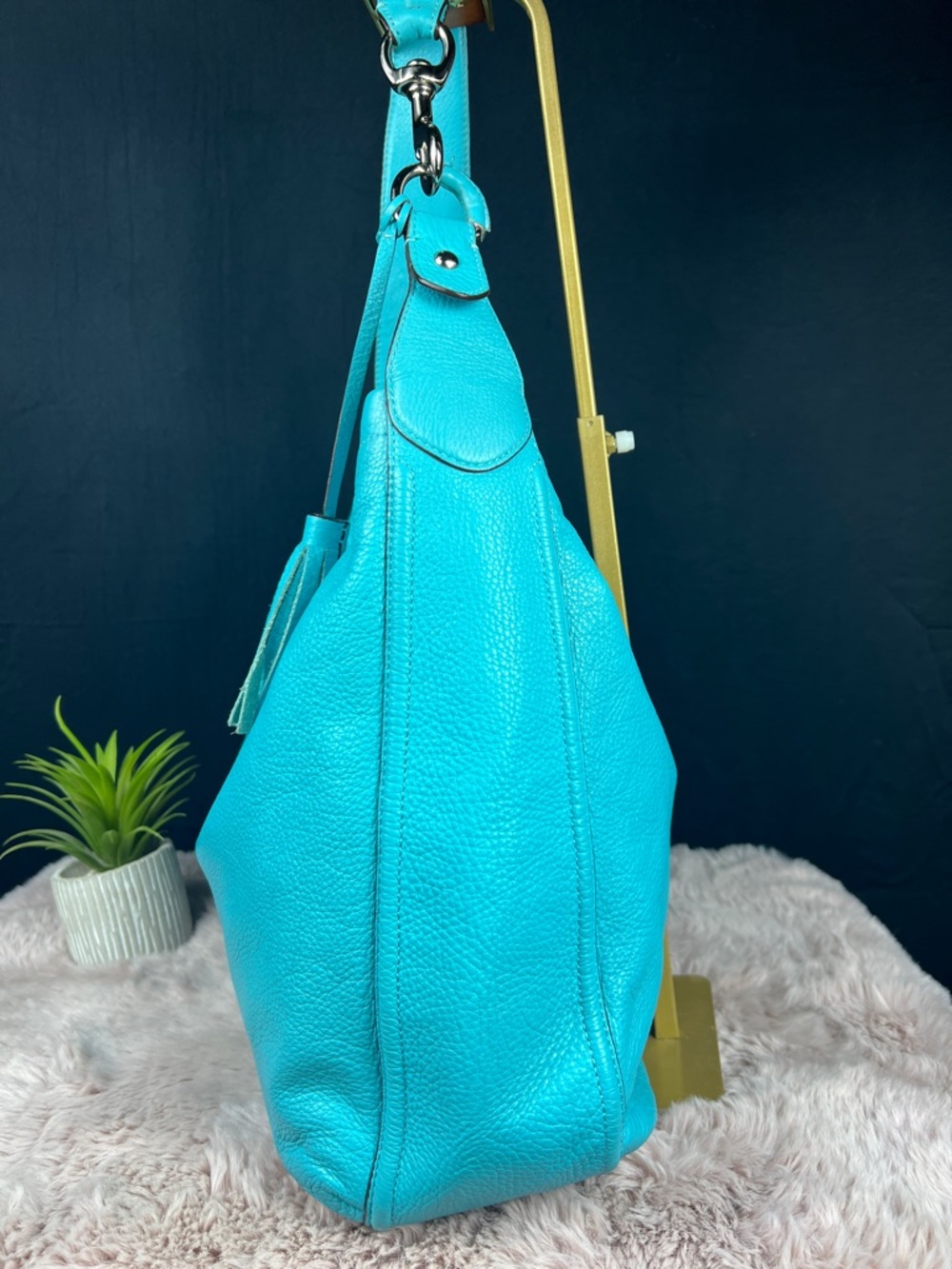 COACH Avery Aqua Pebbled Leather Large Hobo Shoulder Bag F23309 EUC - Picture 4 of 12